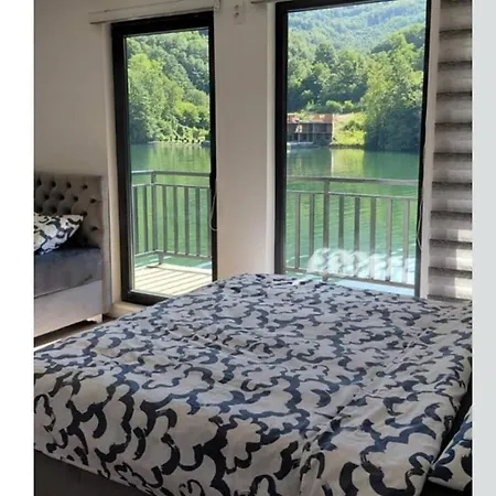 H&e Vikendica Na Vodi, Jezero Perucac Klotjevac