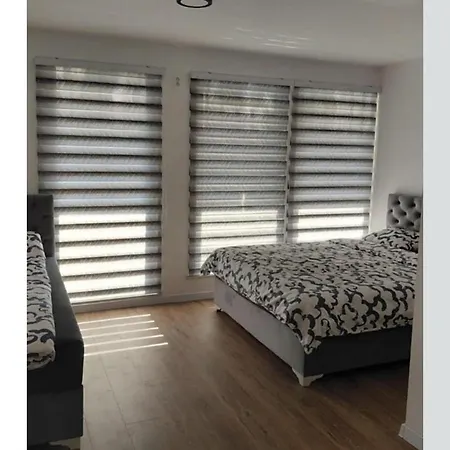 H&e Vikendica Na Vodi, Jezero Perucac * Klotjevac