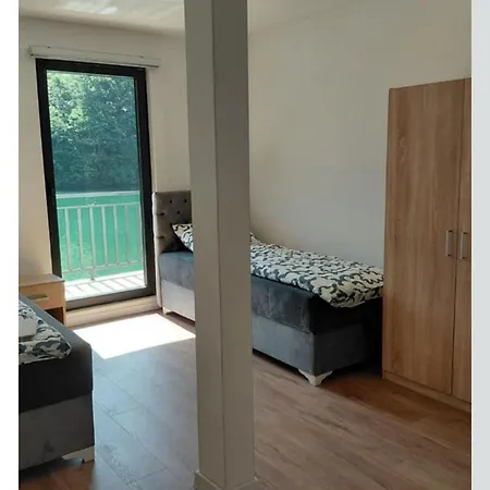 H&e Vikendica Na Vodi, Jezero Perucac Chalet