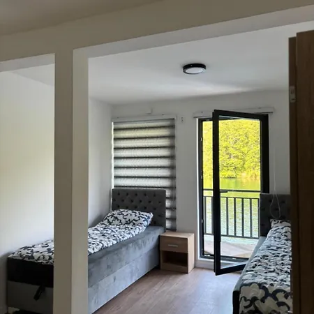 Chalet H&e Vikendica Na Vodi, Jezero Perucac Klotjevac