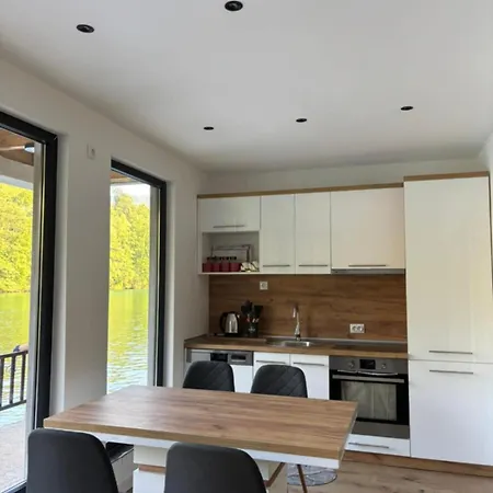 H&e Vikendica Na Vodi, Jezero Perucac *